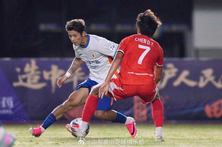 山东泰山5-0横扫广西恒宸 泽卡戴帽陈蒲李小恒破门