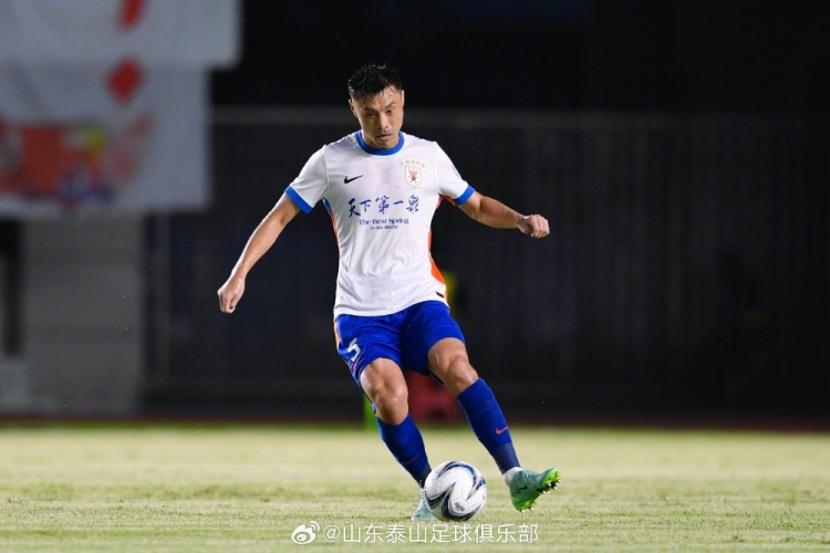 山东泰山5-0横扫广西恒宸 泽卡戴帽陈蒲李小恒破门