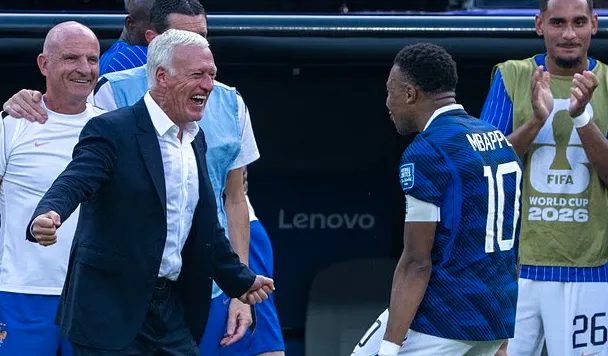 法国3-0瑞典：姆巴佩9球破淘汰赛纪录，前场四重奏碾压晋级