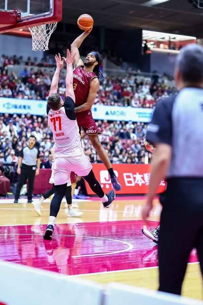 媒体人:NBL贵州猛龙的内线外援锁定为上赛季效力山东的琼斯
