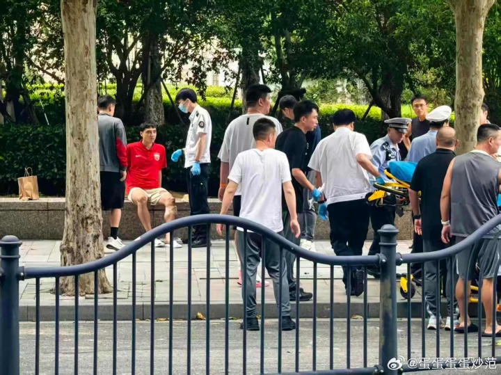 海港官方：吾米提江赛前意外遭遇车祸，具体伤情待进一步诊断