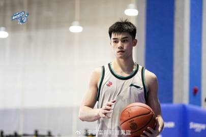 备战新赛季!宁波男篮晒训练日常:对抗 投篮持续进行 备战新赛季!宁波男篮晒训练日常:对抗 投篮持续进行