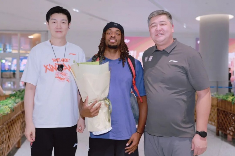 欢迎卡梅隆·杨加入新疆广汇能源男篮！