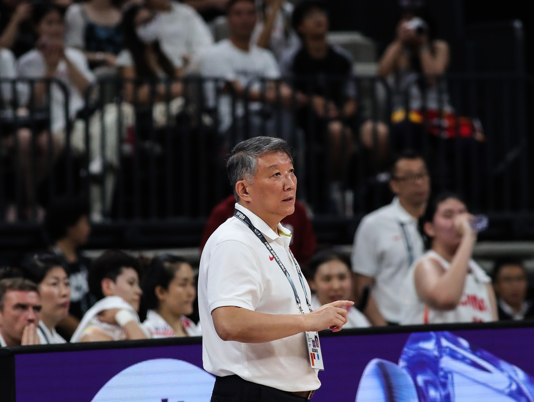 杨毅：认为换掉宫鲁鸣中国女篮就能打现代篮球的人太幼稚了
