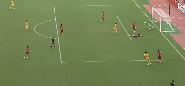 无缘亚运决赛！U23国足1-2韩国U23 王钰栋破门毛伟杰献助攻+伤退